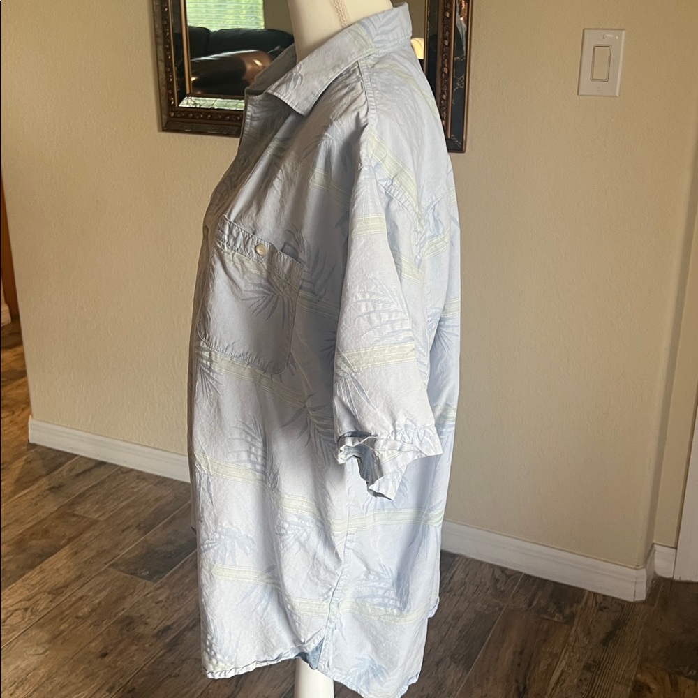Tommy Bahama Castaway Fronds Short-Sleeve - Picture 9 of 13